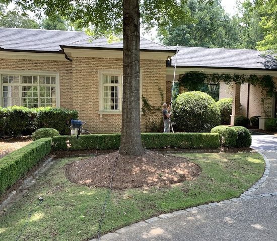 large-property-gutter-cleaning-cleaners-roswell-ga