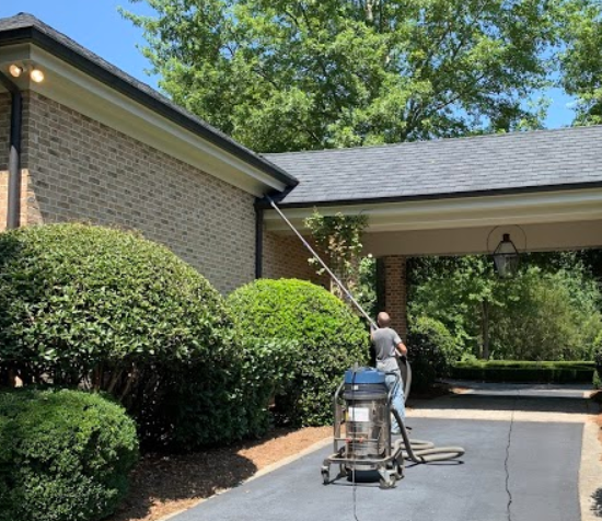 large-property-gutter-cleaning-roswell-ga